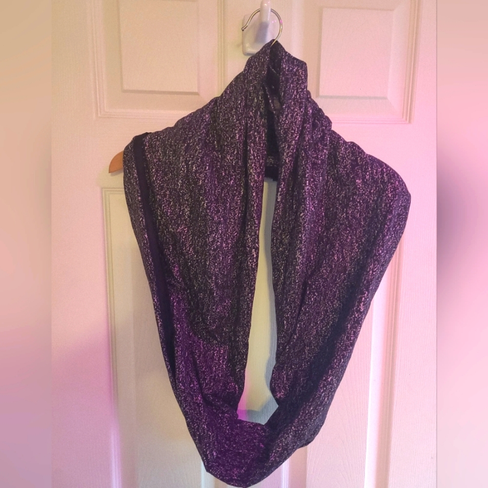 Lululemon scarf